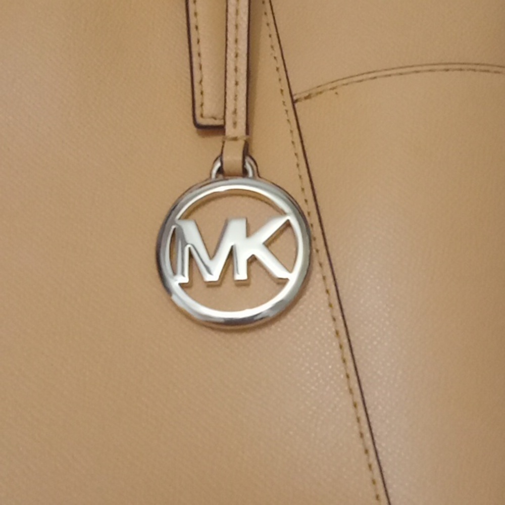Michael Kors Jet Set Large Tote Bag - Picture 2 of 14